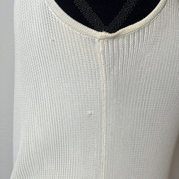 St. John Couture size Medium beaded, ruffled, ribbed sleeveless - Picture 9 of 16